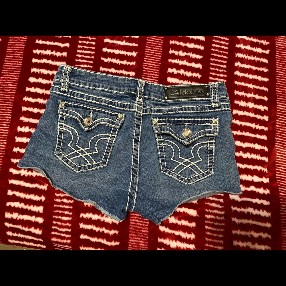 L.A. Idol Jean shorts. Women’s size Large